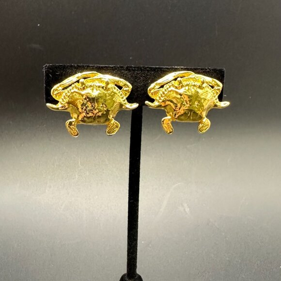 Maurice Milleur Gold-Plated Pewter Crab Clip-On Earrings - Picture 13 of 13
